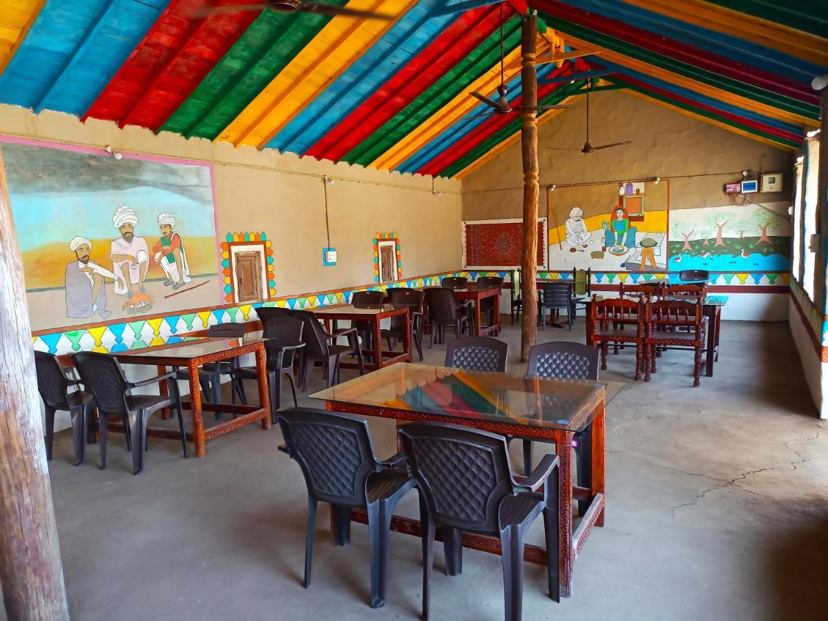 Kutir Craft Village Resort Bherandiāla Eksteriør billede