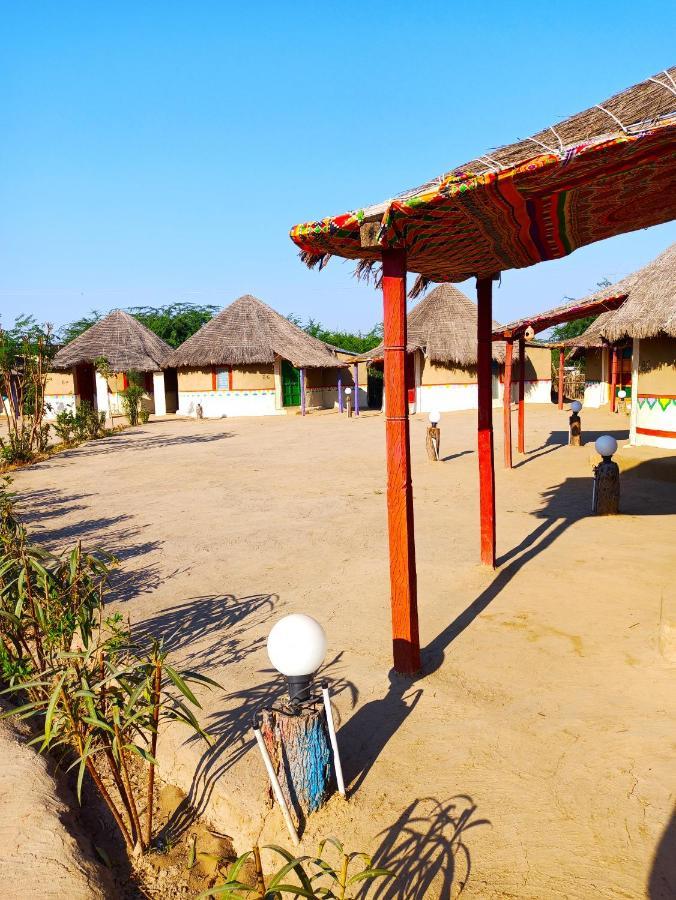 Kutir Craft Village Resort Bherandiāla Eksteriør billede