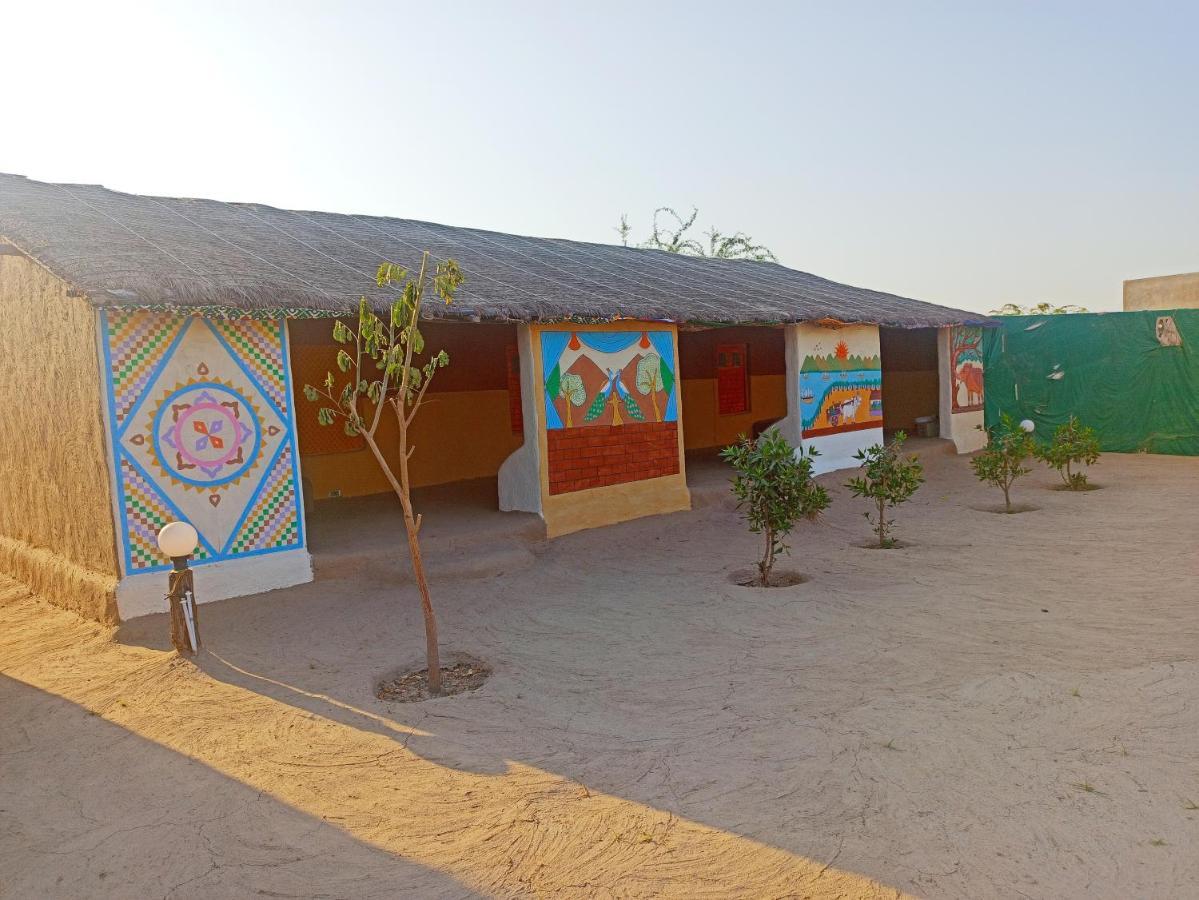 Kutir Craft Village Resort Bherandiāla Eksteriør billede