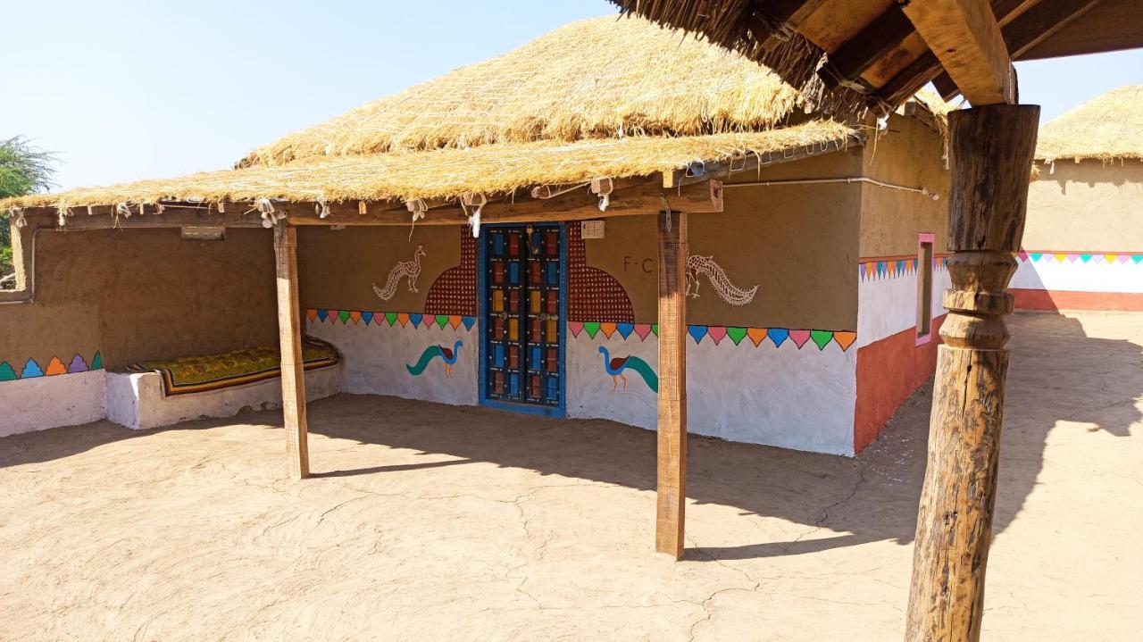 Kutir Craft Village Resort Bherandiāla Eksteriør billede