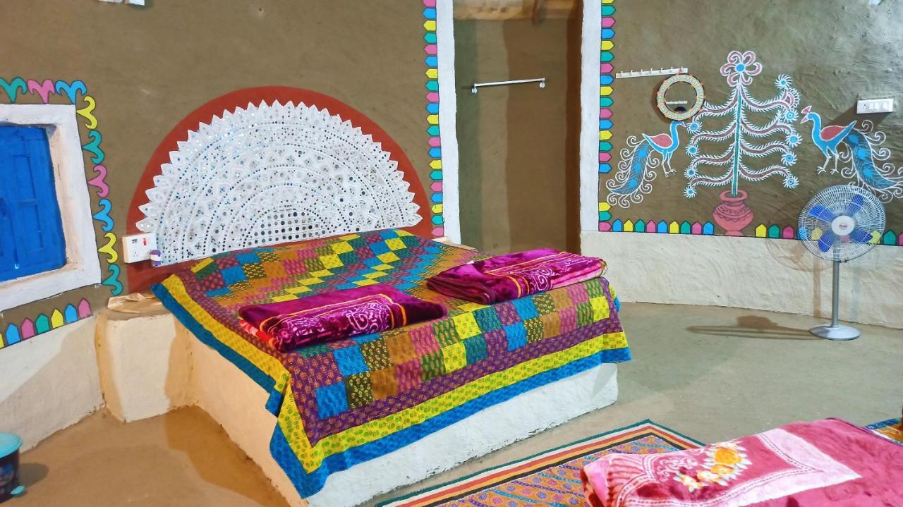 Kutir Craft Village Resort Bherandiāla Eksteriør billede