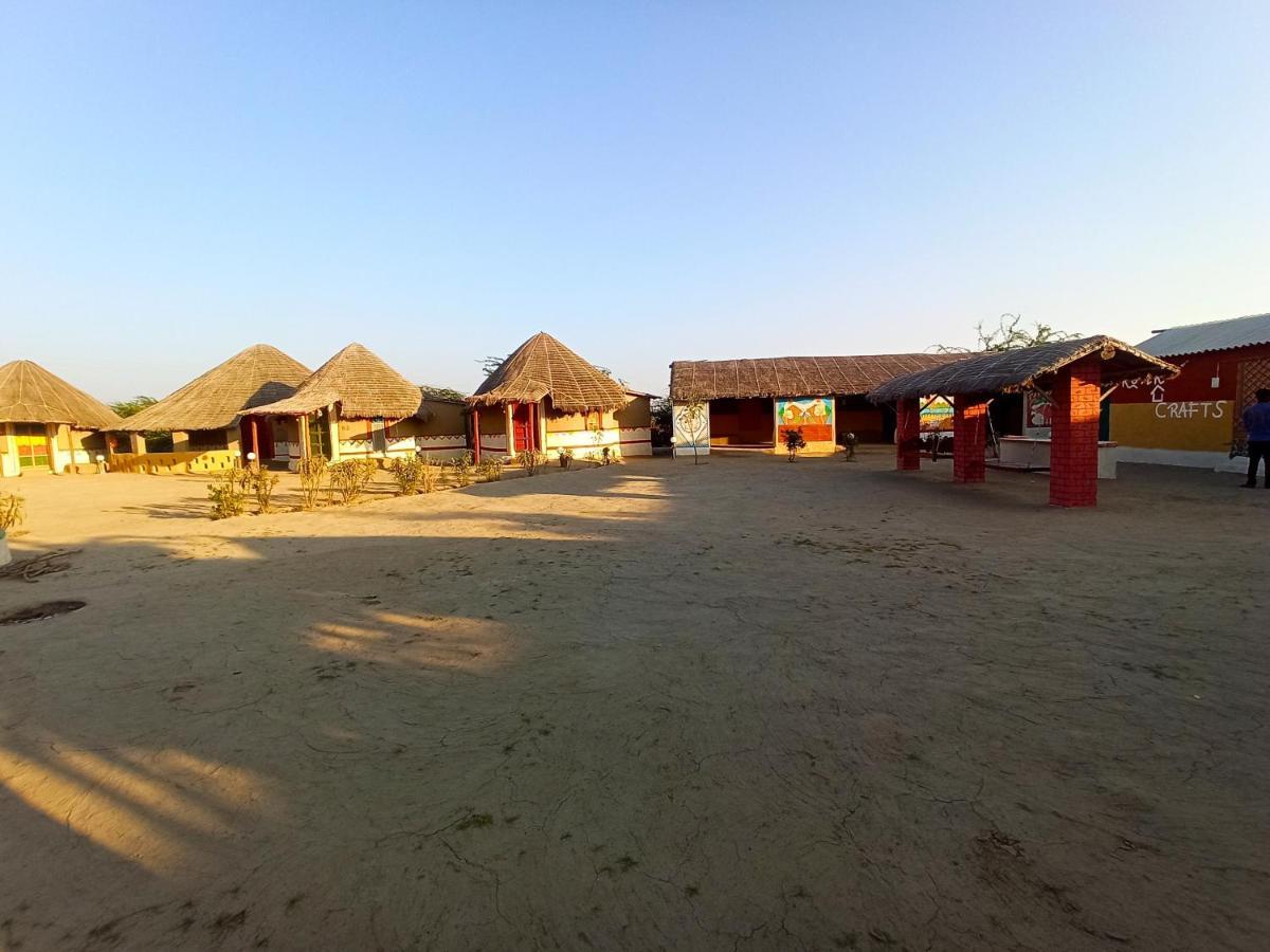 Kutir Craft Village Resort Bherandiāla Eksteriør billede