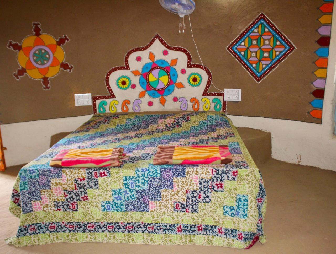 Kutir Craft Village Resort Bherandiāla Eksteriør billede