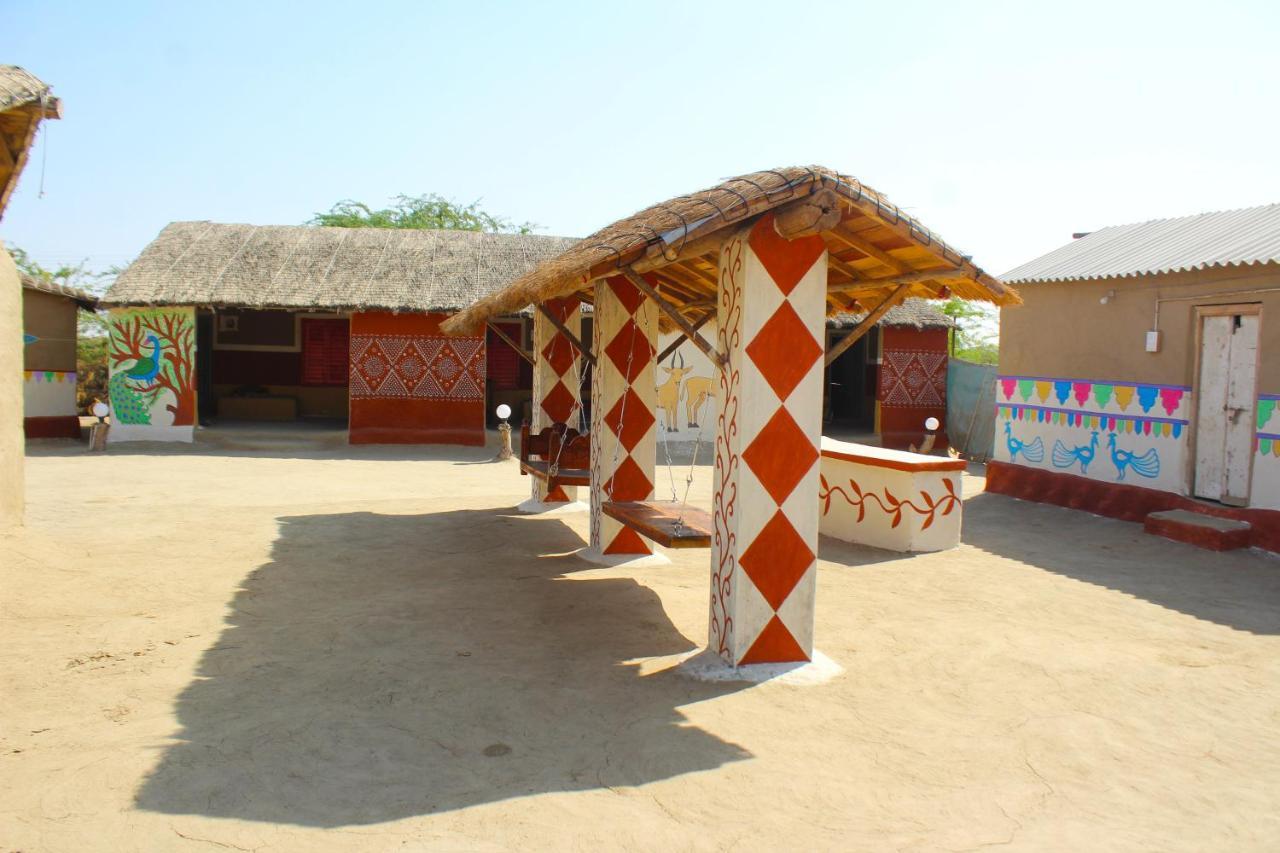 Kutir Craft Village Resort Bherandiāla Eksteriør billede
