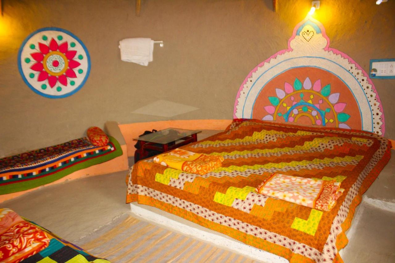 Kutir Craft Village Resort Bherandiāla Eksteriør billede