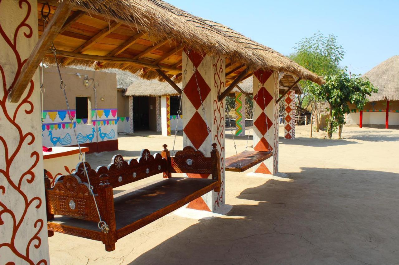 Kutir Craft Village Resort Bherandiāla Eksteriør billede
