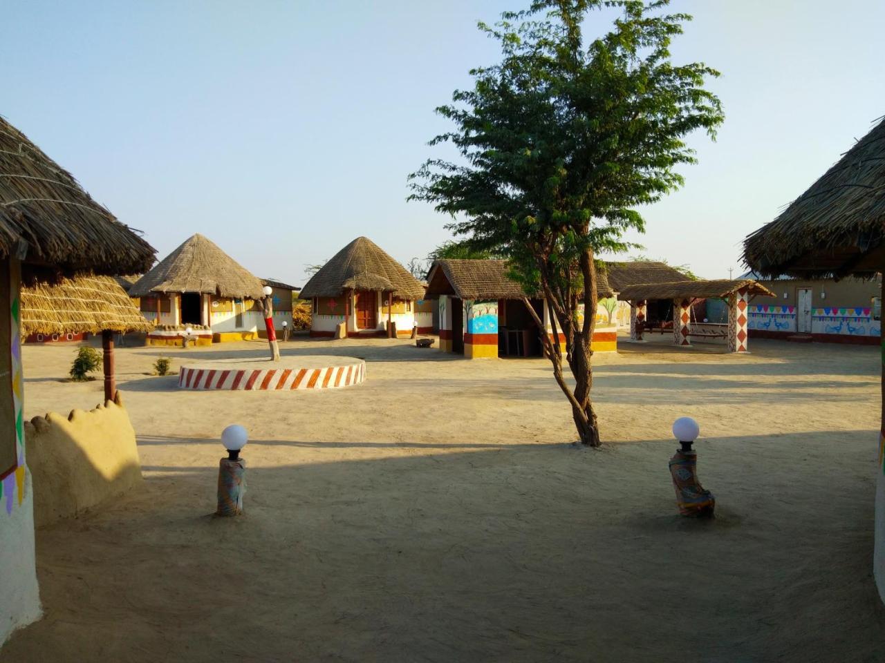 Kutir Craft Village Resort Bherandiāla Eksteriør billede