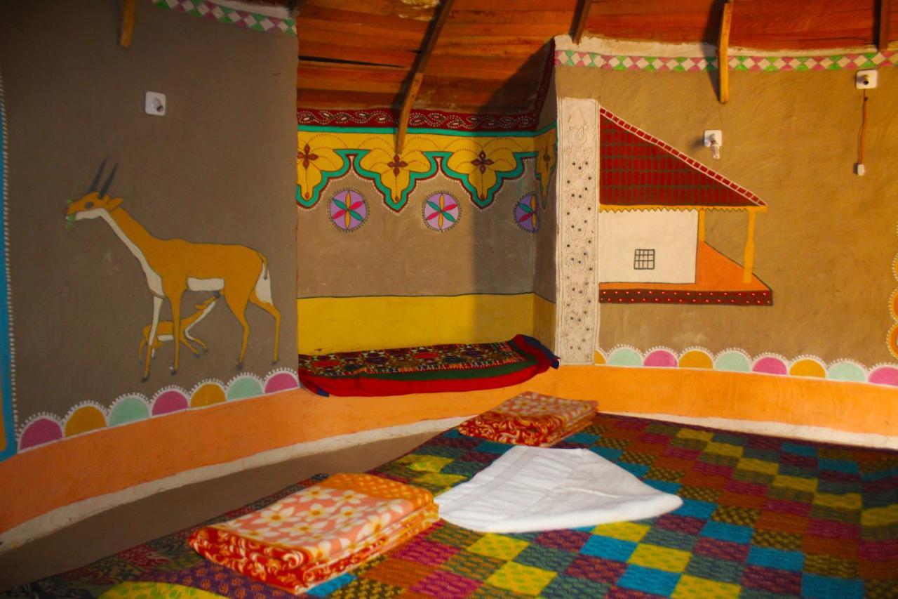 Kutir Craft Village Resort Bherandiāla Eksteriør billede
