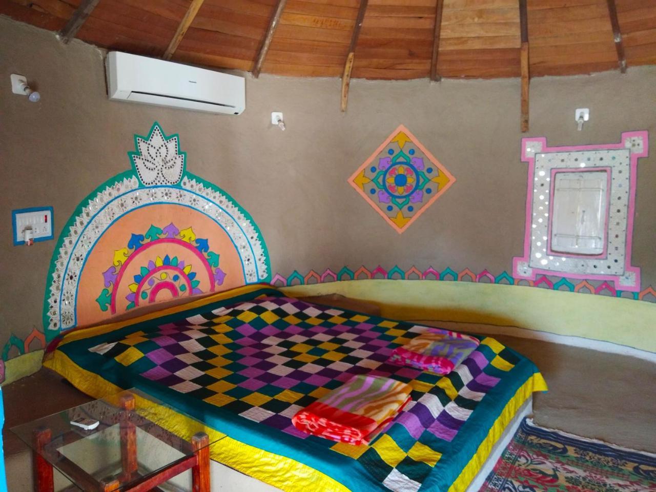 Kutir Craft Village Resort Bherandiāla Eksteriør billede