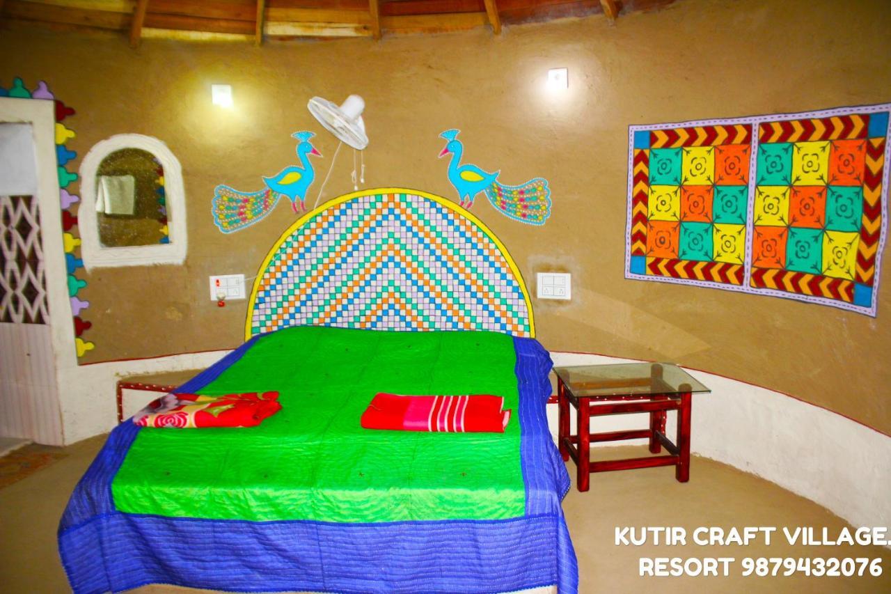 Kutir Craft Village Resort Bherandiāla Eksteriør billede